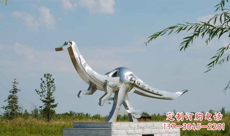 辽阳不锈钢公园动物鸭嘴龙雕塑