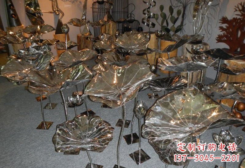 辽阳不锈钢公园锻造荷花荷叶雕塑