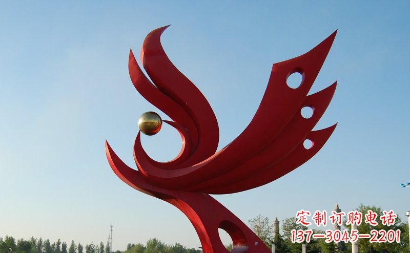 辽阳不锈钢公园的凤凰雕塑