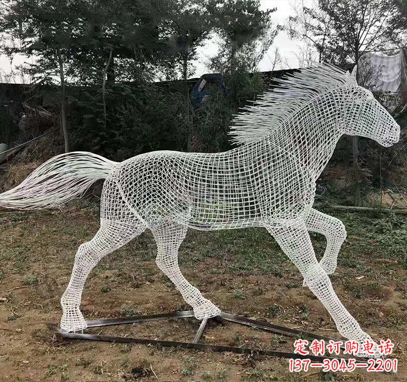 辽阳不锈钢公园镂空奔马雕塑——给城市带来动感