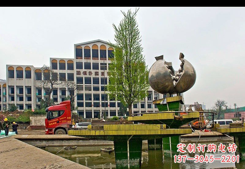 辽阳不锈钢石榴雕塑灿烂的艺术之美