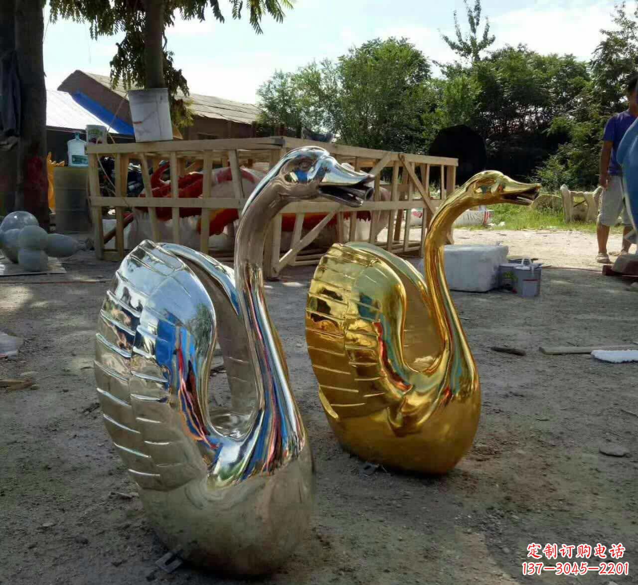 辽阳不锈钢天鹅雕塑艺术之美