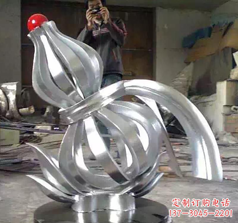 辽阳不锈钢葫芦雕塑精美而传统
