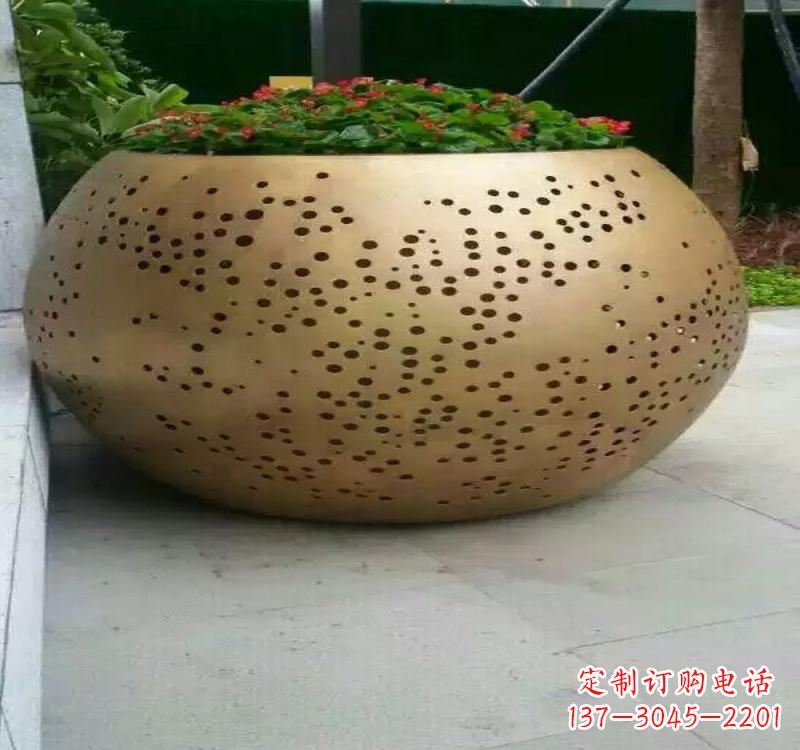 辽阳不锈钢户外花盆雕塑