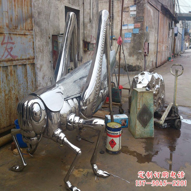 辽阳不锈钢蝗虫蚂蚱雕塑