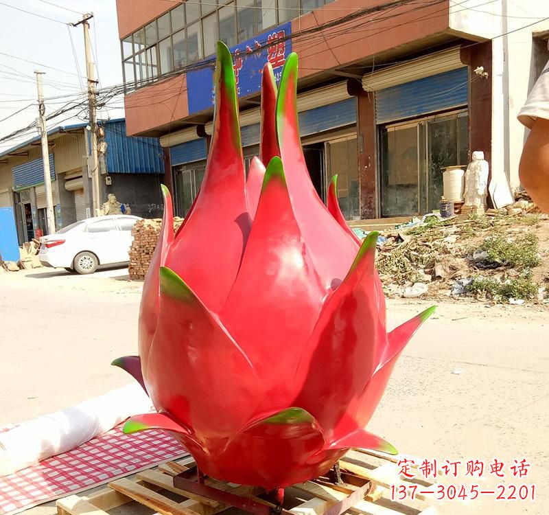 辽阳不锈钢火龙果雕塑2