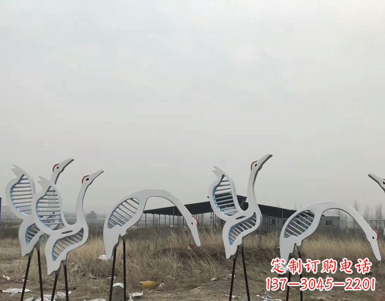 辽阳精美不锈钢仙鹤雕塑