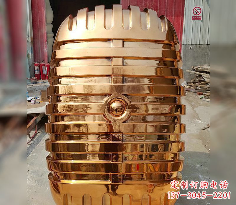 辽阳精美不锈钢话筒雕塑