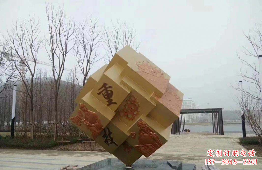 辽阳不锈钢魔方雕塑给景观增添丰富多彩
