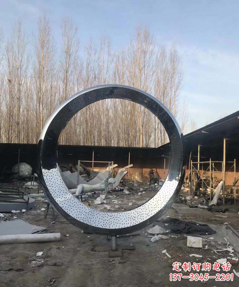 辽阳不锈钢镜面抽象圆环雕塑