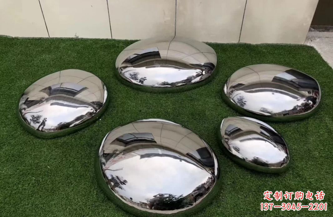 辽阳不锈钢镜面鹅卵石雕塑12