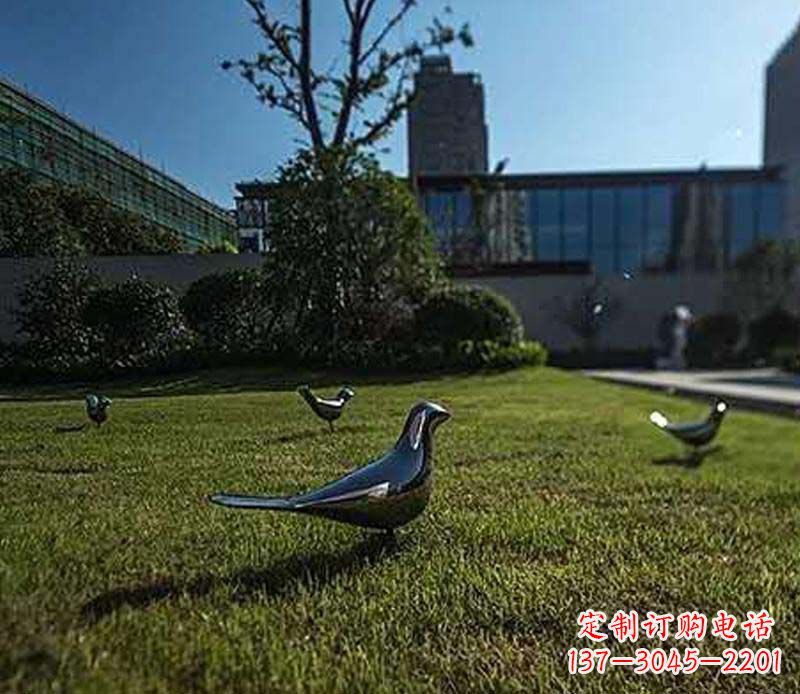 辽阳不锈钢镜面鸽子雕塑象征和平与美丽