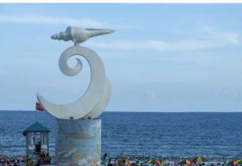 辽阳海浪与海螺雕塑的结合——不锈钢景区的美景