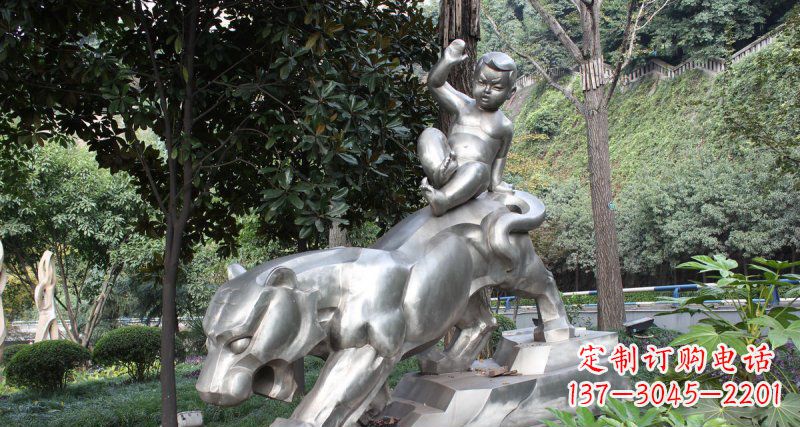 辽阳不锈钢老虎雕塑美丽而又可爱