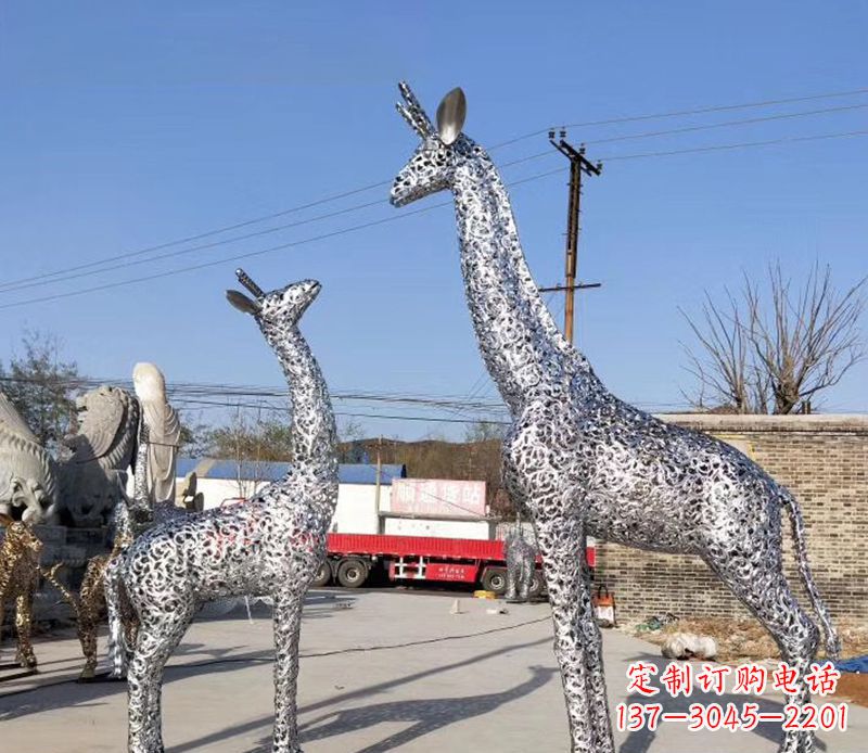 辽阳不锈钢镂空动物长颈鹿雕塑