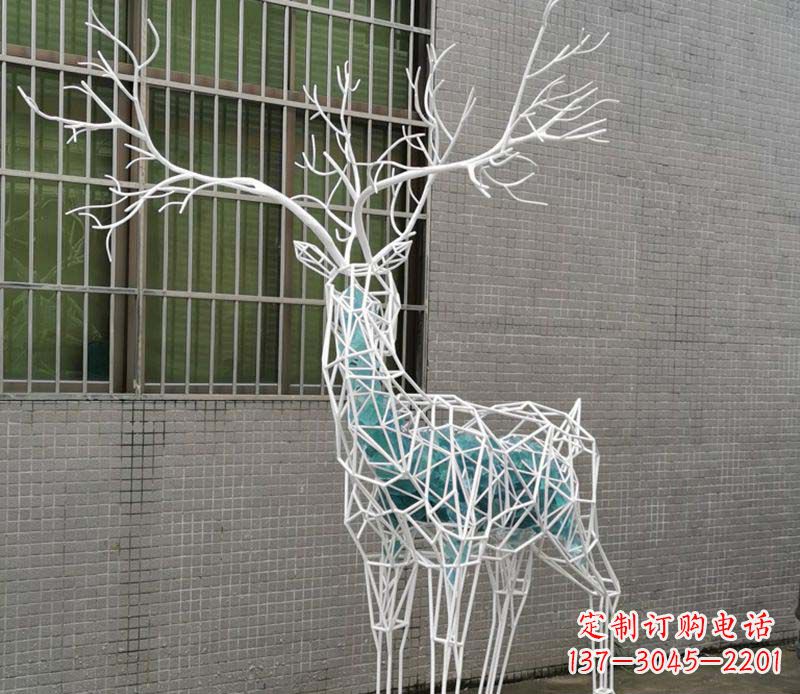 辽阳不锈钢镂空梅花鹿雕塑——流动的美丽