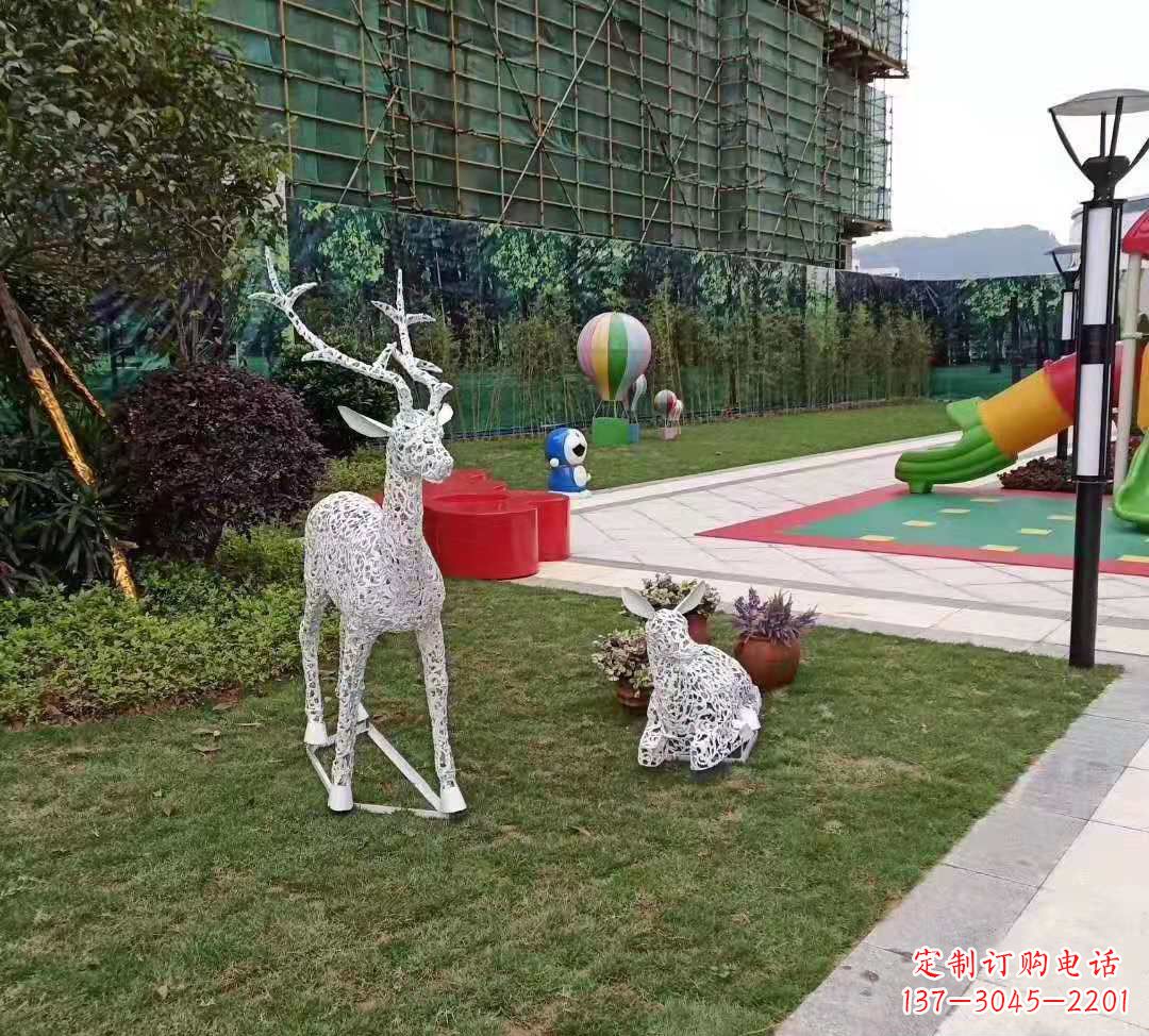 辽阳不锈钢梅花鹿雕塑点亮公园景观
