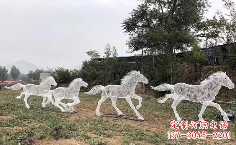 辽阳不锈钢马雕塑勇往直前