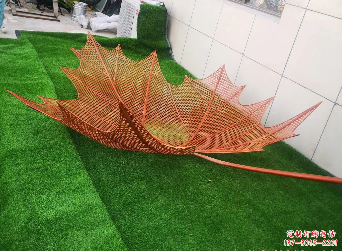 辽阳镂空树叶雕塑精彩细节点缀着精美自然风景