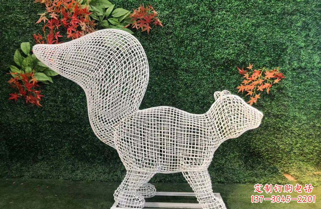 辽阳不锈钢松鼠雕塑艺术与精美结合