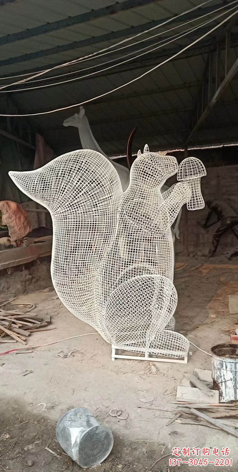 辽阳不锈钢松鼠雕塑精美的艺术作品