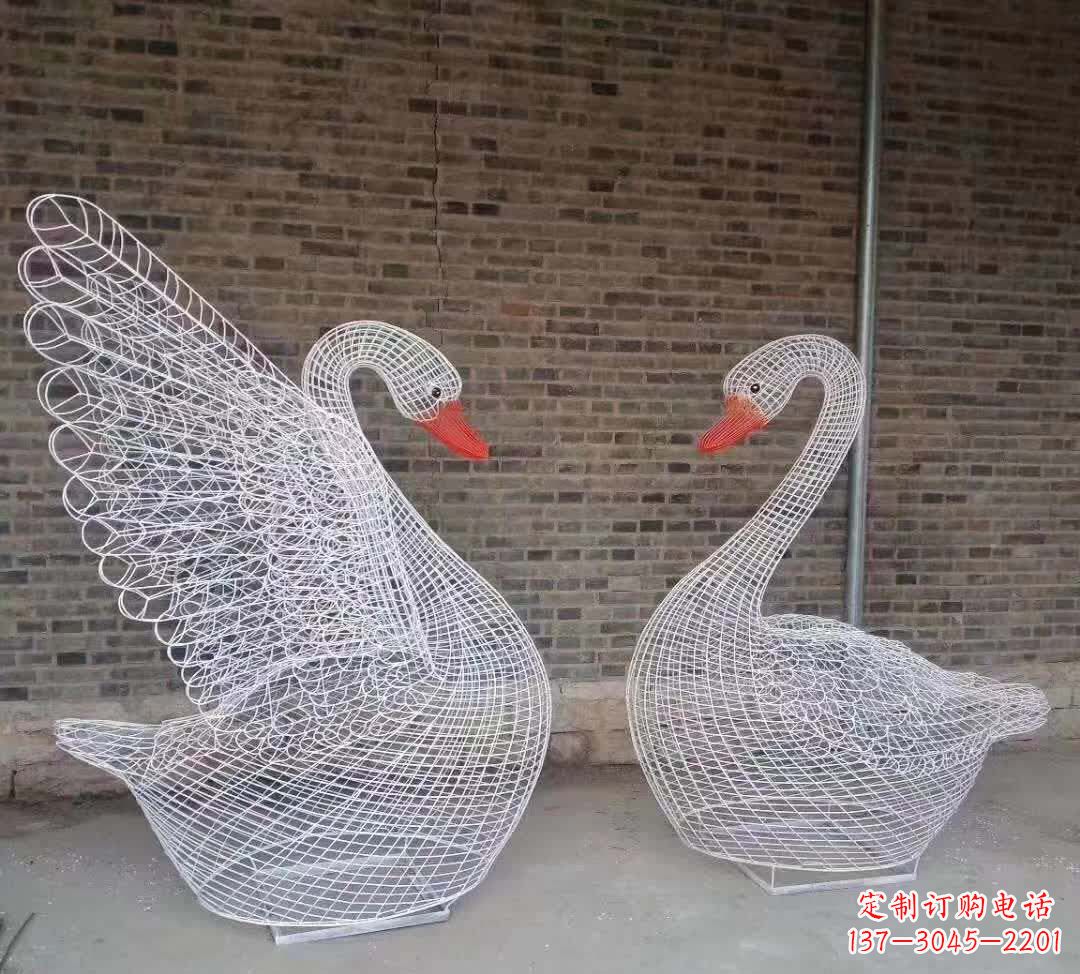 辽阳不锈钢镂空天鹅雕塑——美丽动人