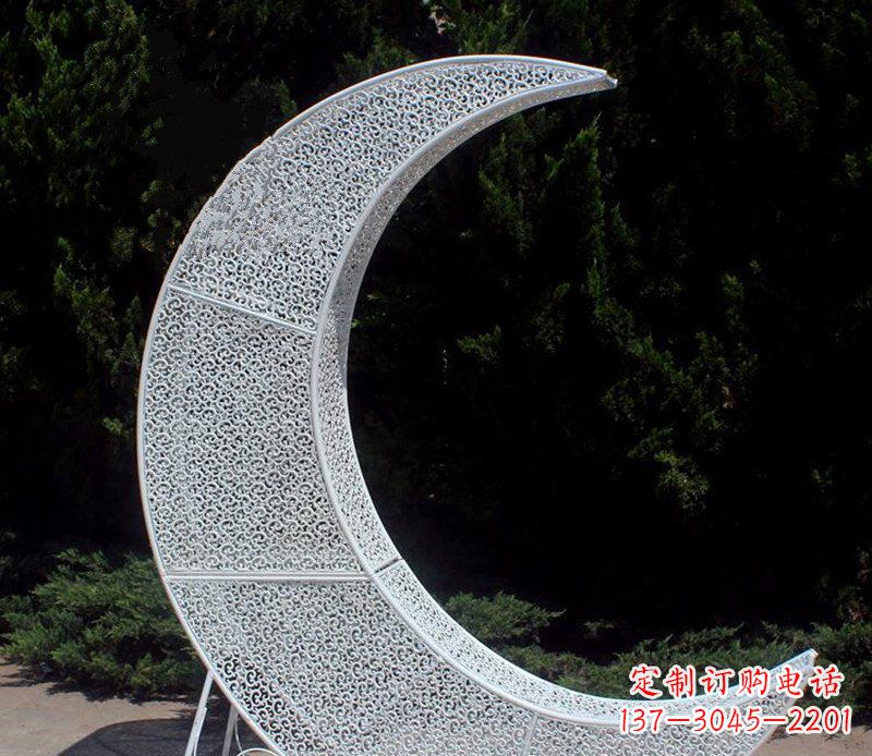辽阳不锈钢镂空月亮公园雕塑浪漫而又神奇