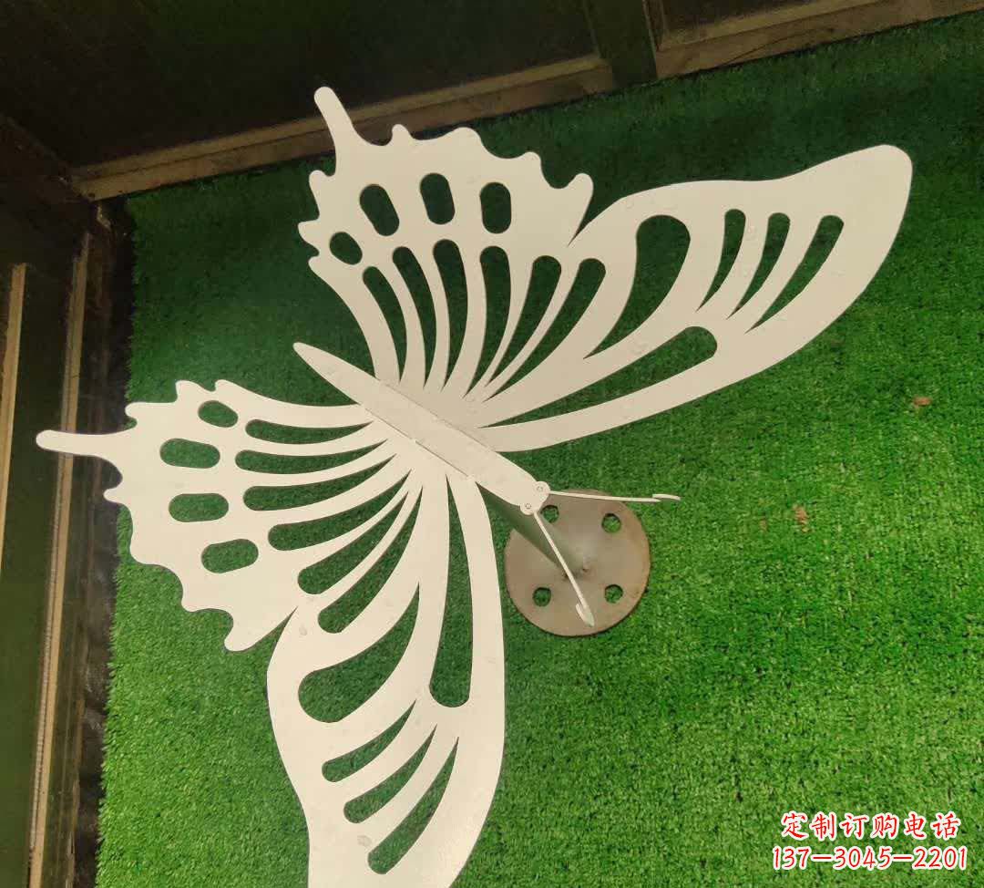 辽阳不锈钢镂空蝴蝶雕塑灵动翩跹