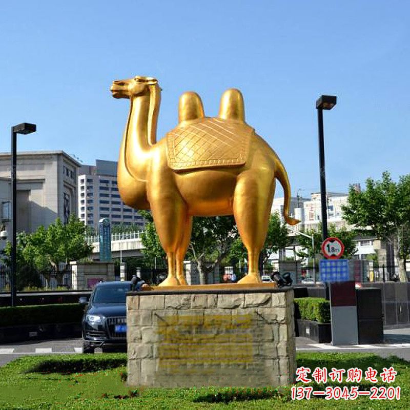 辽阳不锈钢骆驼雕塑点缀城市绿化