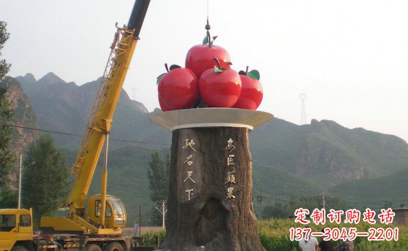 辽阳不锈钢苹果雕塑艺术与科技的结合