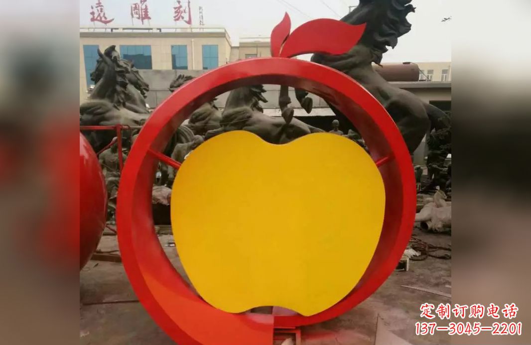 辽阳不锈钢苹果雕塑——见证爱与和平