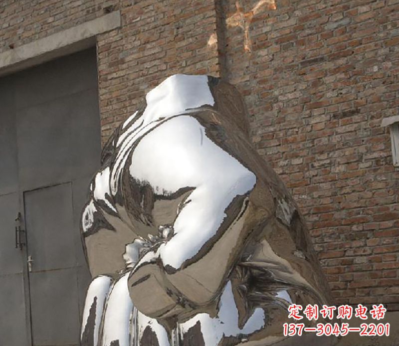 辽阳不锈钢拳头雕塑 (2)