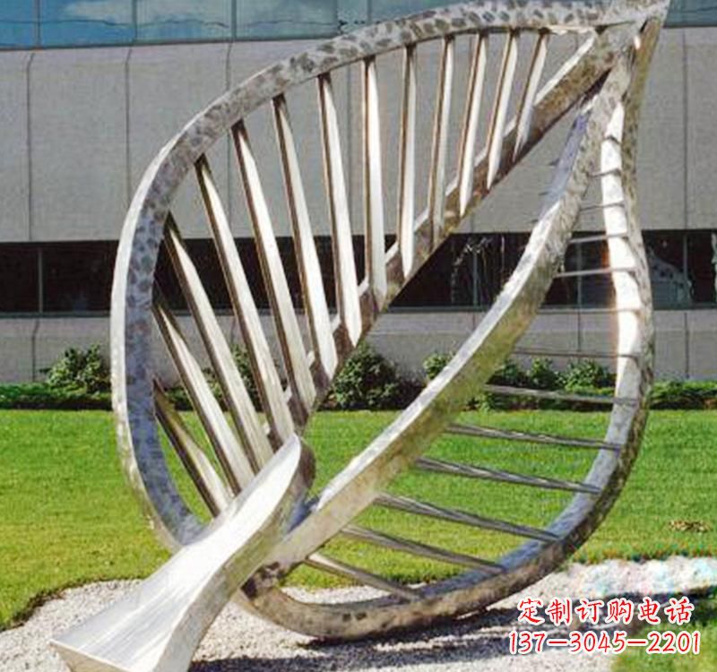 辽阳不锈钢树叶镂空景观雕塑精美而古朴