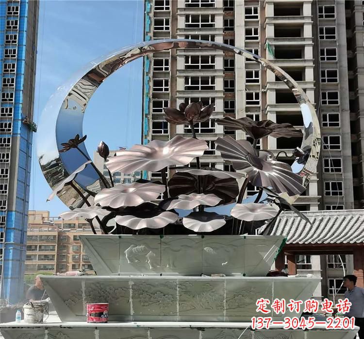 辽阳不锈钢荷花雕塑把宁静的自然融入城市
