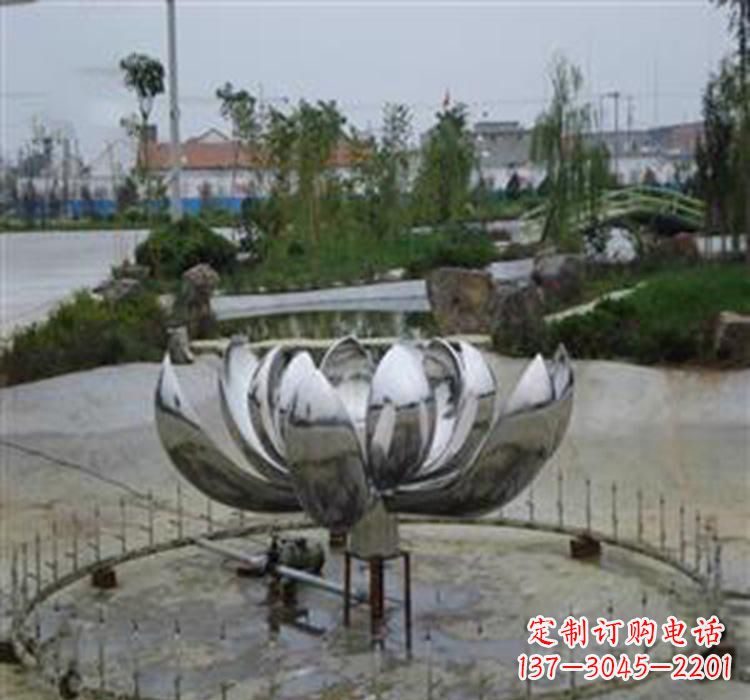 辽阳不锈钢荷花雕塑营造美丽水景