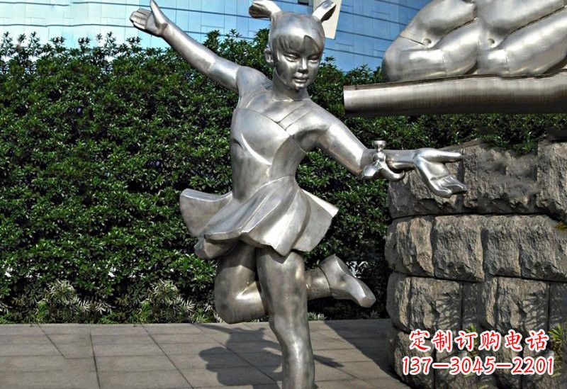 辽阳不锈钢踢毽子的小女孩雕塑