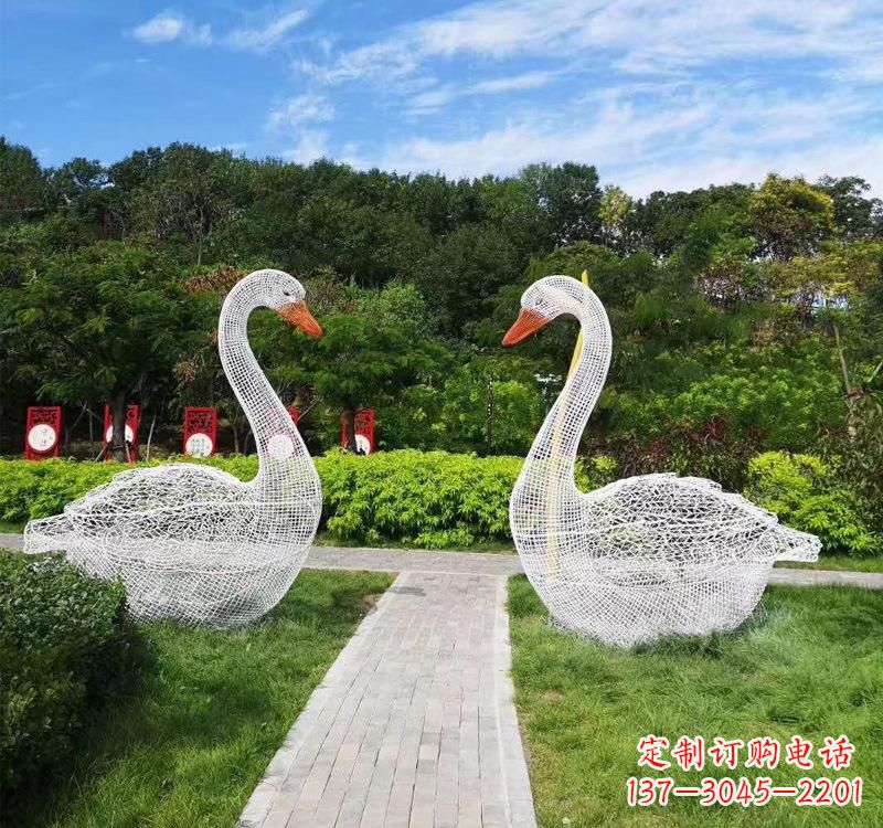 辽阳不锈钢天鹅雕塑——象征着爱与和平