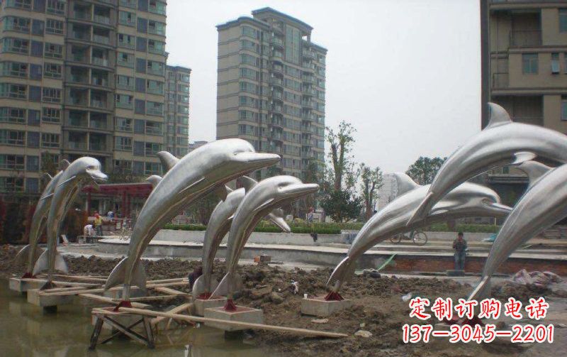 辽阳海豚雕塑——欣赏不锈钢小区的精美绝伦