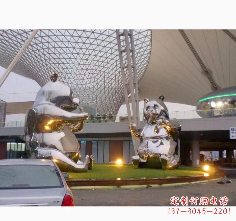 辽阳不锈钢熊猫雕塑象征中国特色文化