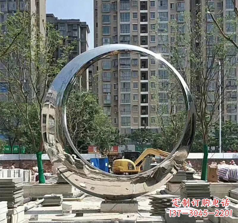 辽阳不锈钢艺术圆环雕塑——艺术的精粹