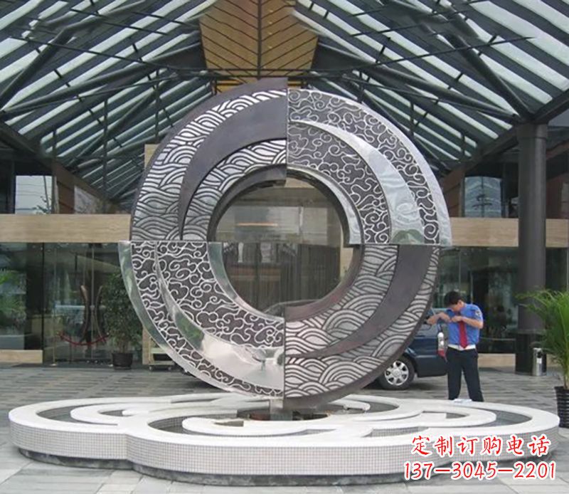 辽阳不锈钢圆环雕塑,点缀酒店空间
