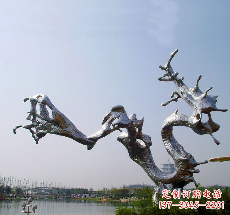 辽阳不锈钢水滴雕塑体现自然之美