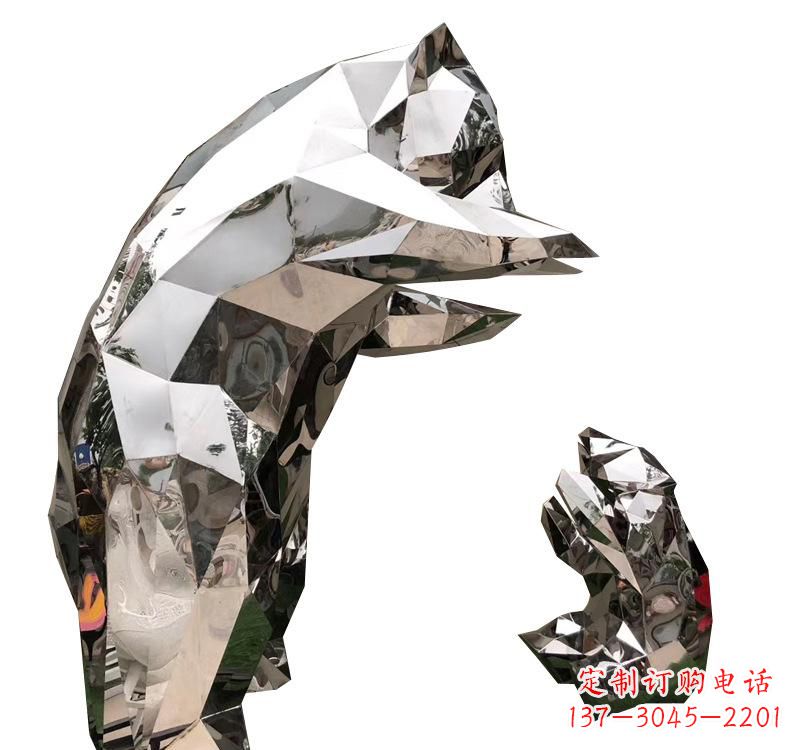 辽阳不锈钢园林熊猫雕塑——传承中国文化