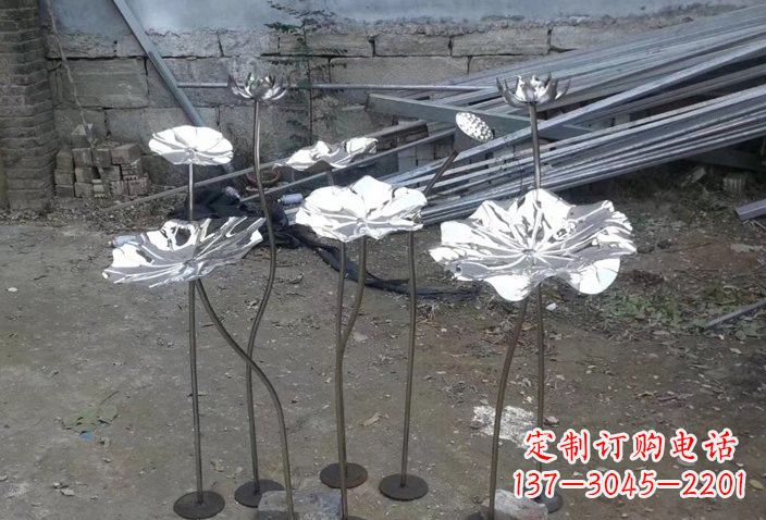 辽阳不锈钢荷叶雕塑给园林增添美感