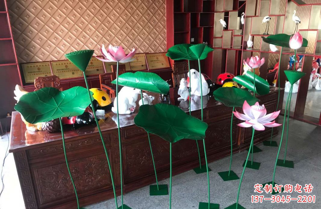 辽阳精美不锈钢荷叶雕塑
