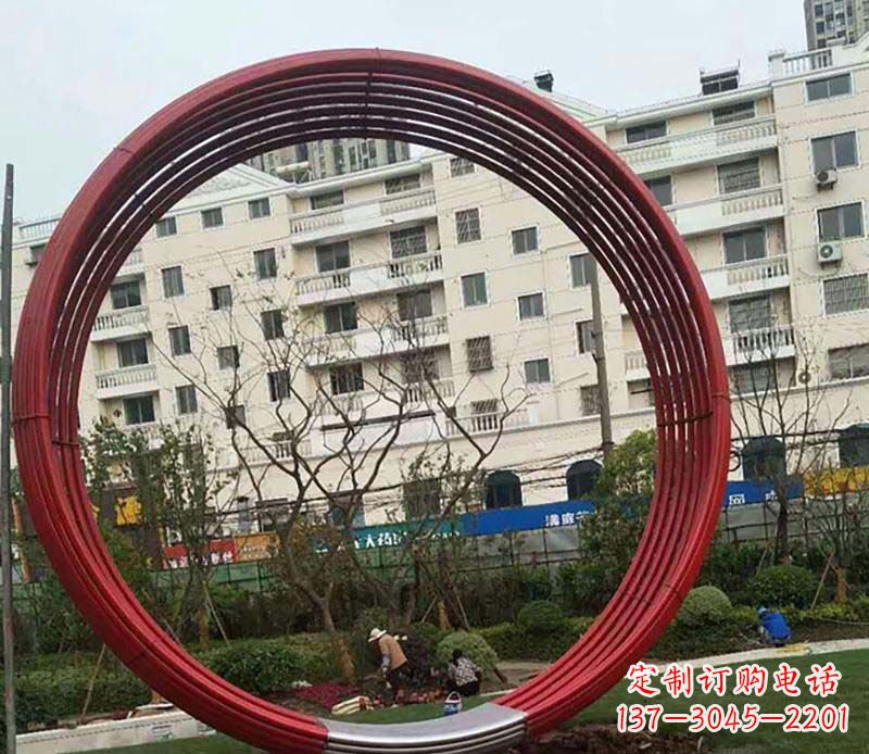 辽阳不锈钢圆环雕塑精致而经久耐用