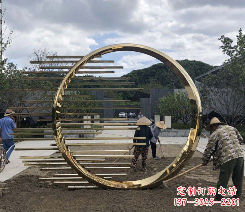 辽阳不锈钢圆环艺术雕塑——极致精湛的艺术美学