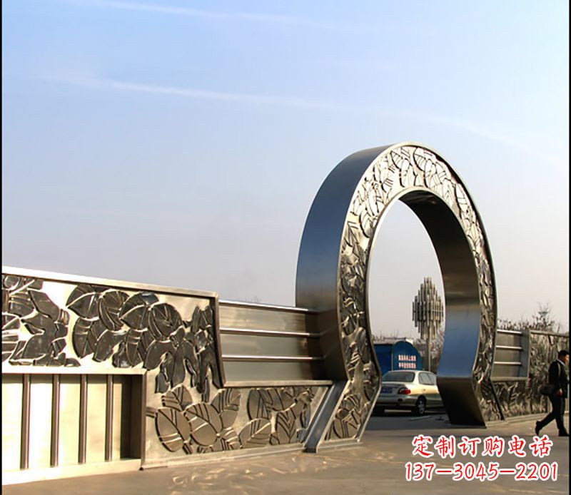 辽阳不锈钢圆形拱门企业雕塑