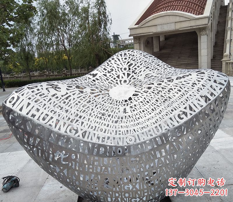 辽阳不锈钢字母元宝雕塑精美艺术精品
