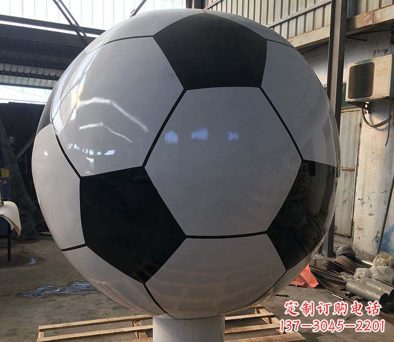 辽阳不锈钢足球雕塑精美的艺术品